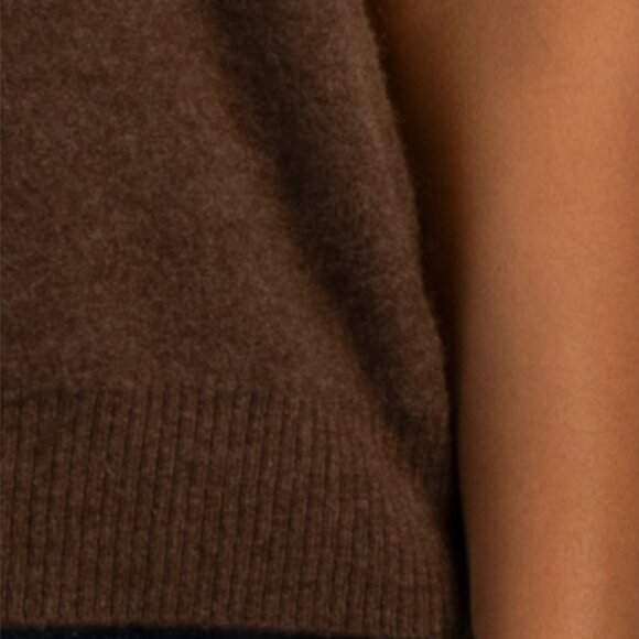 TAHARI Cashmere Overwashed Short Sleeve Funnel Neck Sweater Top - Picture 3 of 3